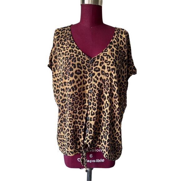 Torrid LEOPARD CHALLIS TIE FRONT MIDI DOLMAN TOP Size 2X - Picture 8 of 10